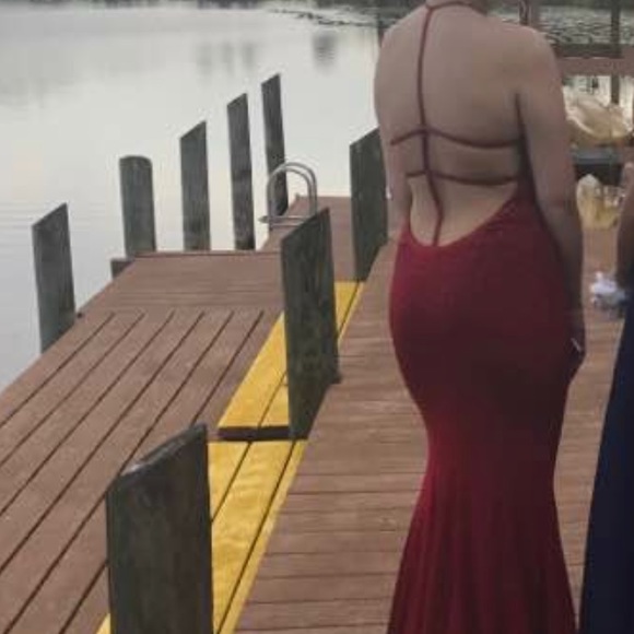 Red prom dress - Picture 4 of 4